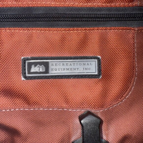 REI Adjustable Crossbody Bag Rust Red 8"x6.5" Lightweight Durable Nylon - Picture 5 of 12